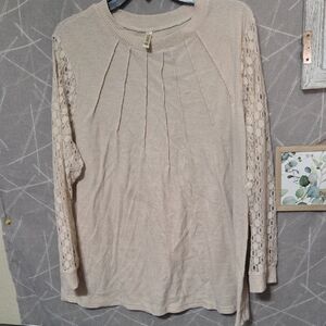 Chic Cream Lace Sleeve Women's Blouse